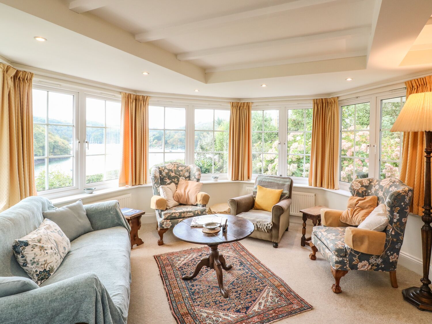 Cottage | Living room | TV