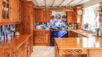 Cottage | Interior