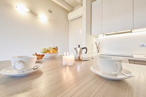 Dining - Fantastic apartment in Residence with swimming pool for 4 people in Desenzano (Desenzano del Garda)