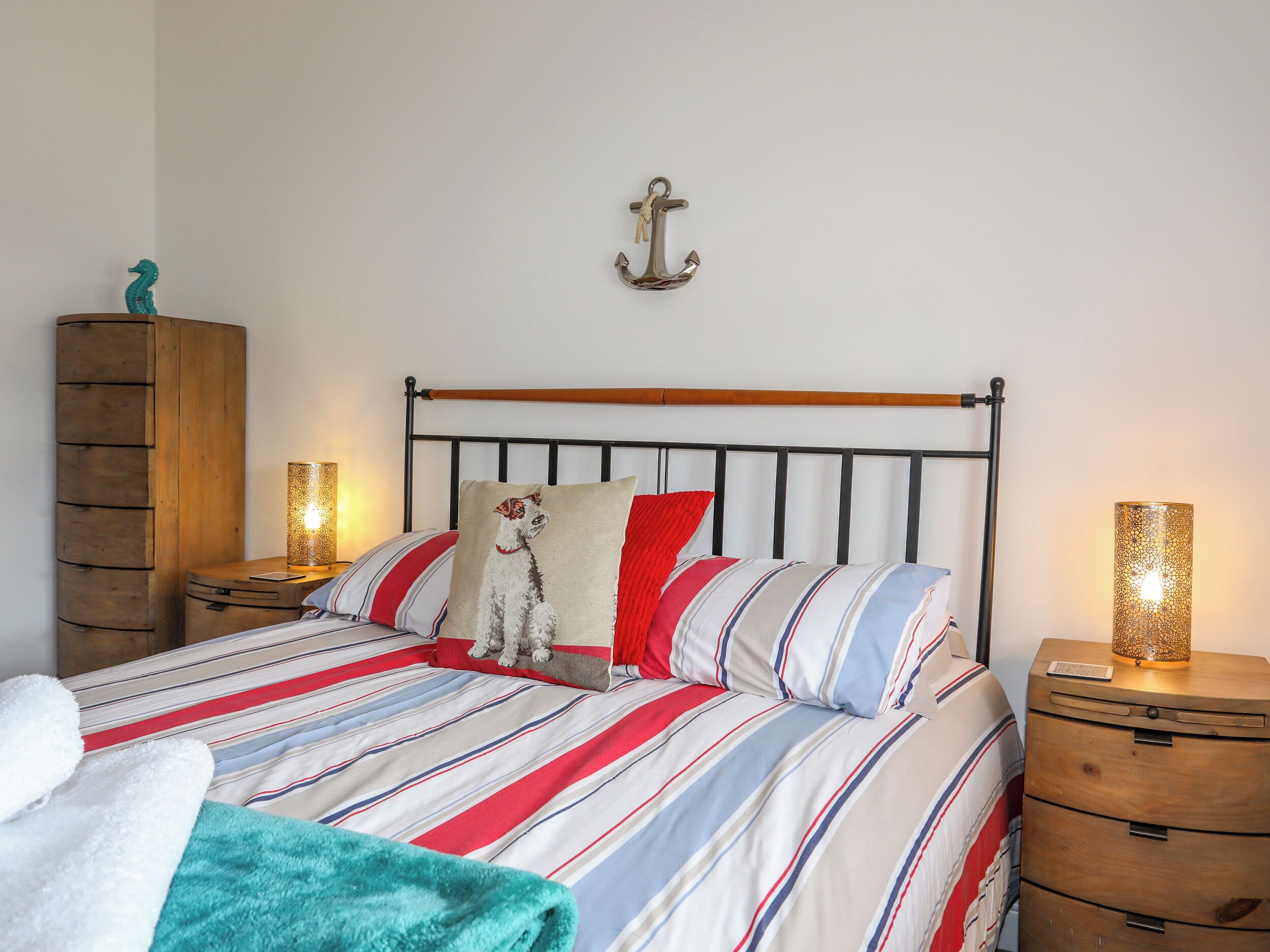 Småhus | 2 soverom, individuelt dekorert og individuelt innredet