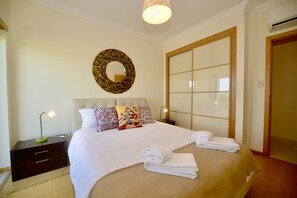 3 bedrooms, iron/ironing board, travel crib, free WiFi