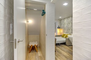 1 bedroom, iron/ironing board, travel crib, free WiFi