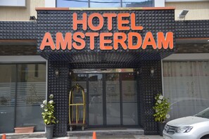 Front of property - Hotel Amsterdam (Algiers)