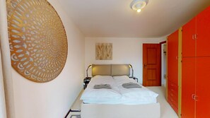 1 bedroom, WiFi, bed sheets - 2 ½ room apartment with approx. (Samedan)
