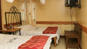 Twin Room | Memory-foam beds, desk, iron/ironing board, free WiFi