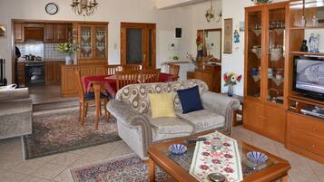 House | Living room | TV