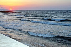 Beach nearby - Mary's Cute Apartment Steps From The Beach (Hersonissos)