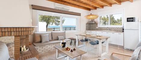 Fernseher, Musikbibliothek, Stereoanlage