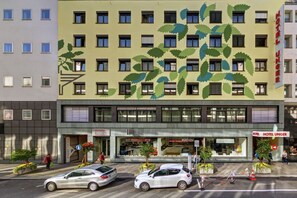 Front of property - Hotel Unger (Stuttgart)