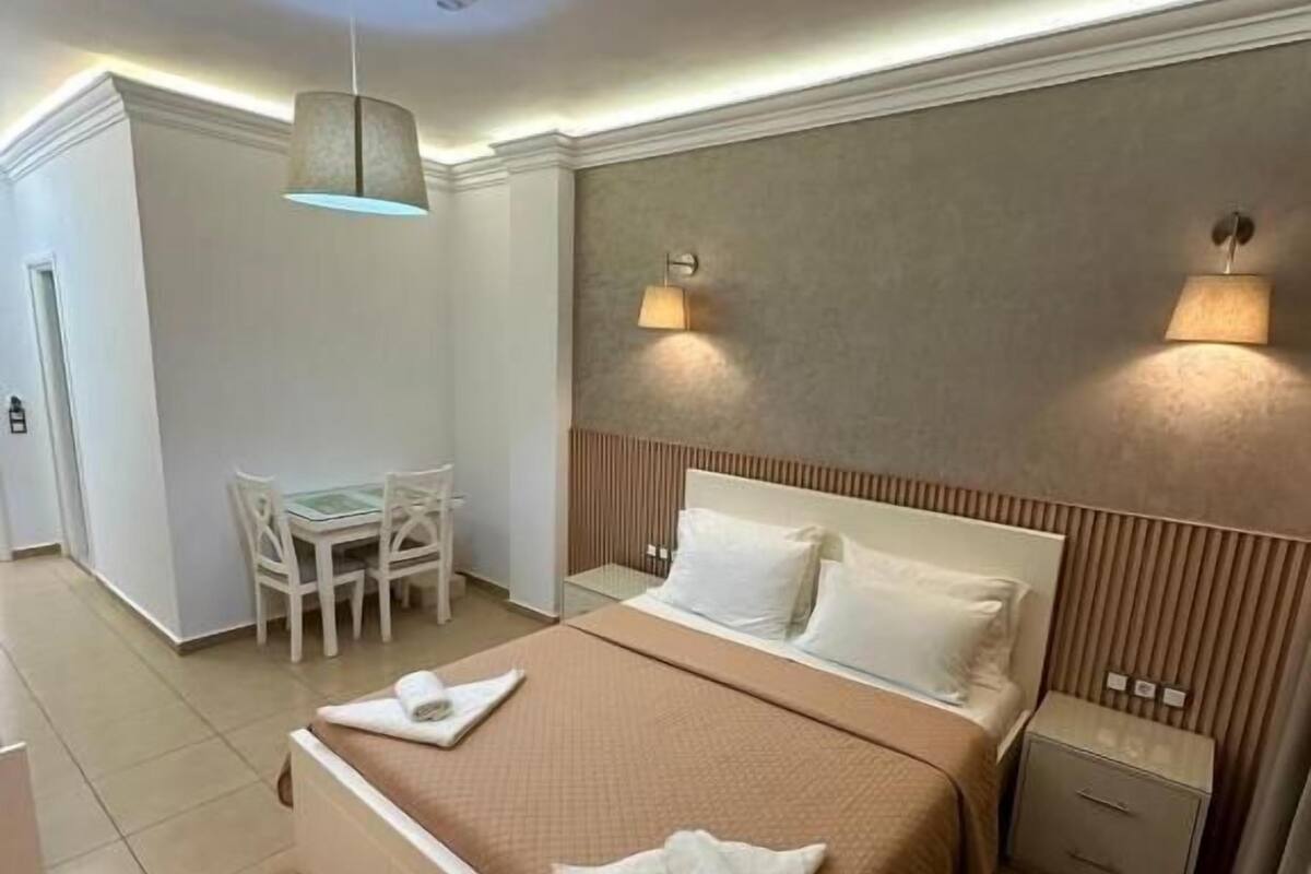 Deluxe Double Room, Balcony, Sea View | In-room safe, desk, soundproofing, WiFi (free)