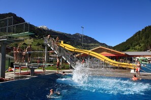 Piscine extérieure