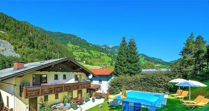 Naturhaus Andrea with special hiking experiences holiday apartment & pool