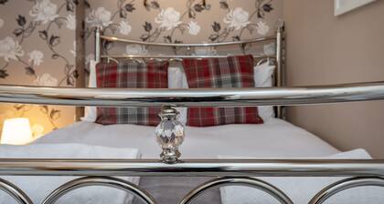 The Kincaple Garden Flat Free Parking