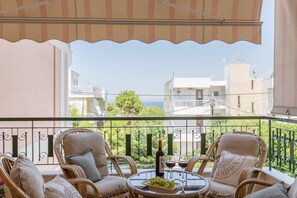 Apartment | Terrace/patio - New Stylish Apartment with Sea View (Saronikos)