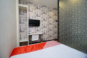 Habitación doble estándar | Escritorio, wifi gratis y ropa de cama