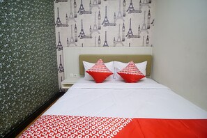 Standard Double Room | Desk, free WiFi, bed sheets - OYO 1726 Bed & Breakfast Inn (Jambi)