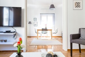 Apartamento | Área de estar | TV de tela plana