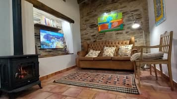 Exclusive House, 2 Bedrooms | Living area