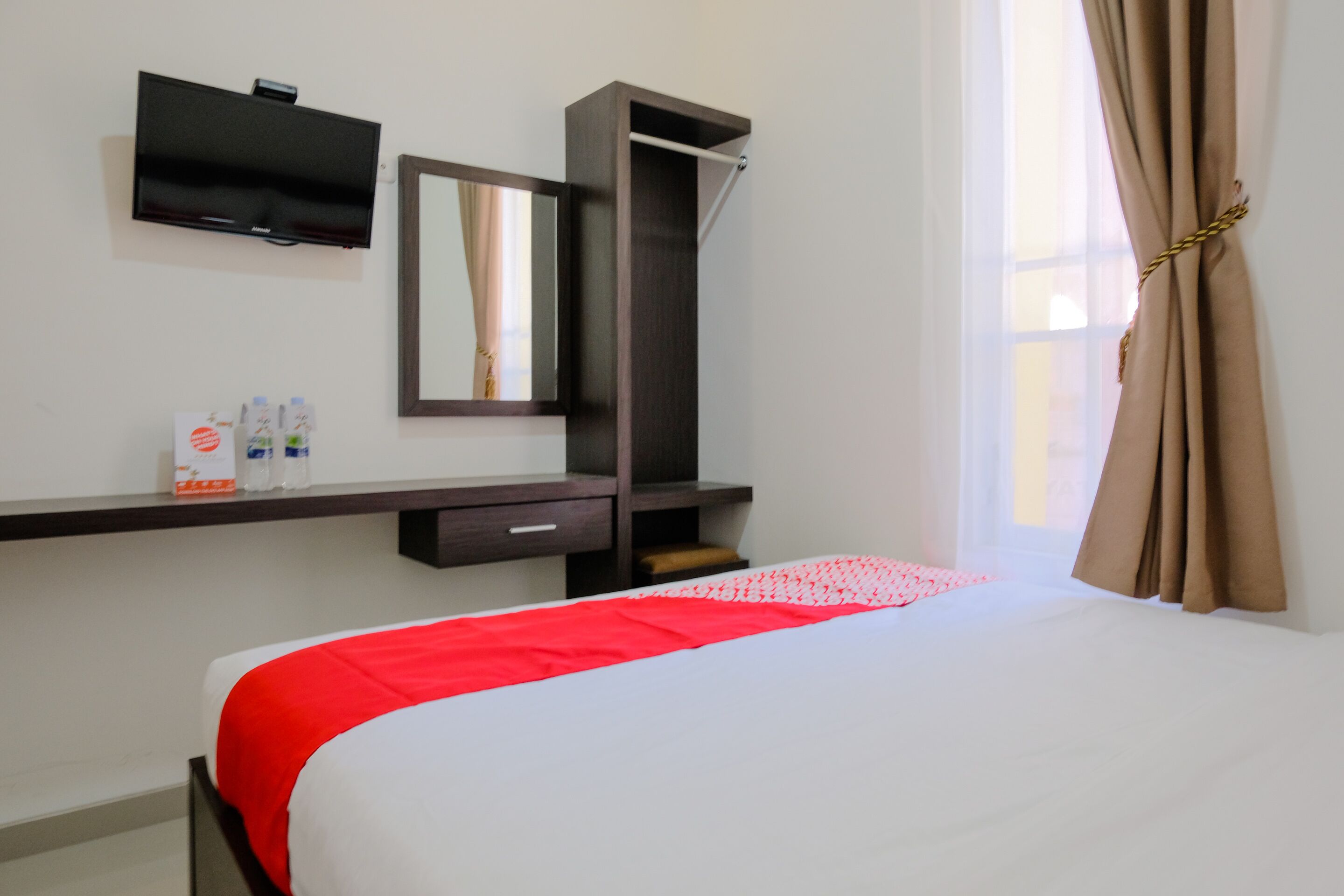 Standard Double Room | Free WiFi, bed sheets