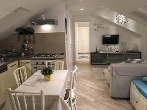 Apartment, 2 Bedrooms, Pool Access | Living area