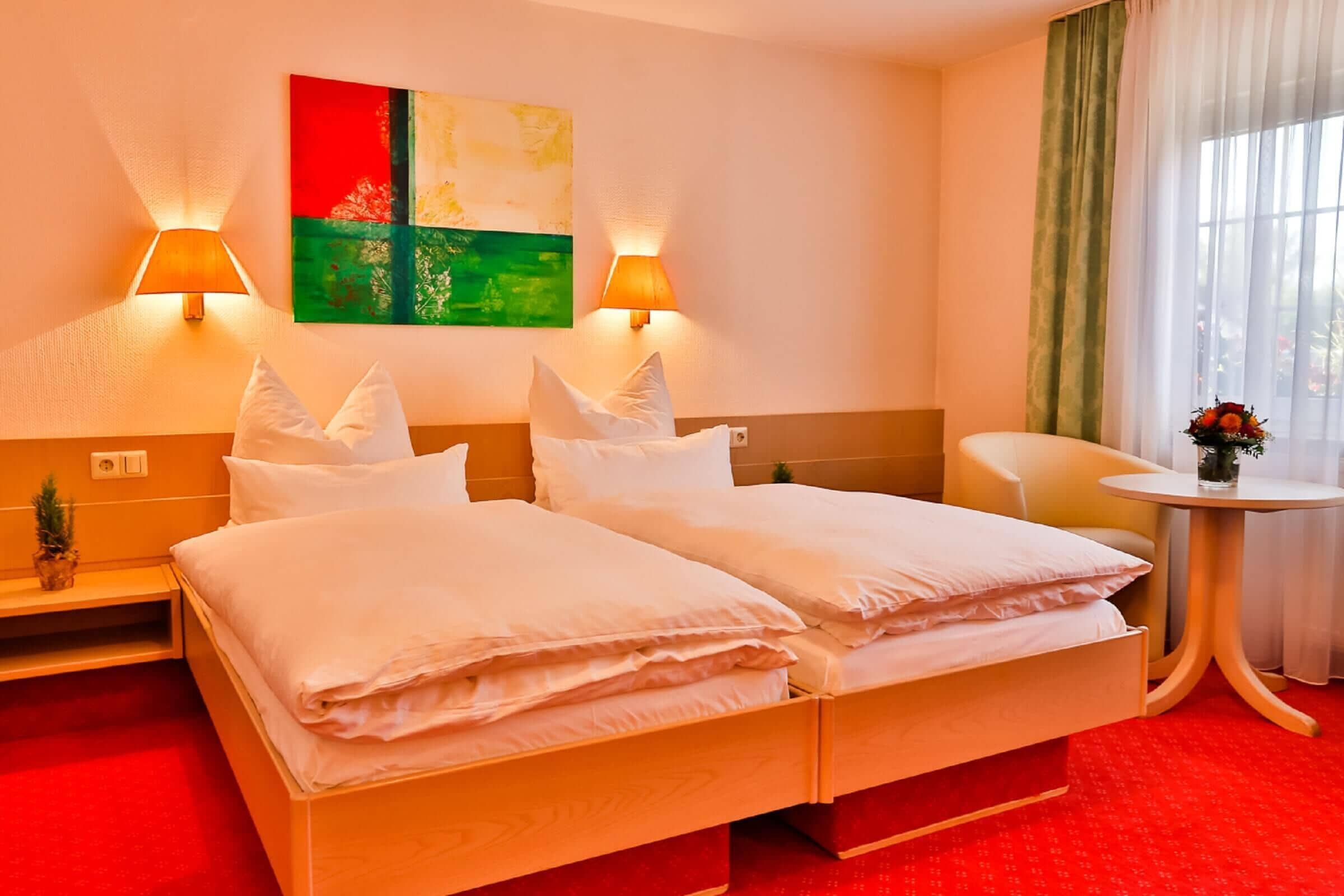 Comfort-Doppelzimmer | Allergikerbettwaren, Daunenbettdecken, Schreibtisch