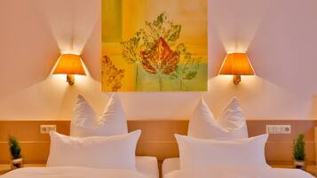 Comfort-Doppelzimmer | Allergikerbettwaren, Daunenbettdecken, Schreibtisch