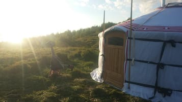 Children’s play area – outdoor