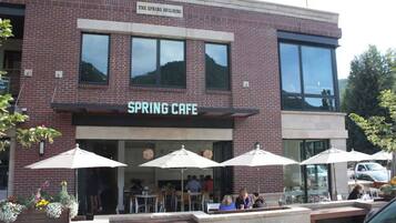 Restauration extérieure