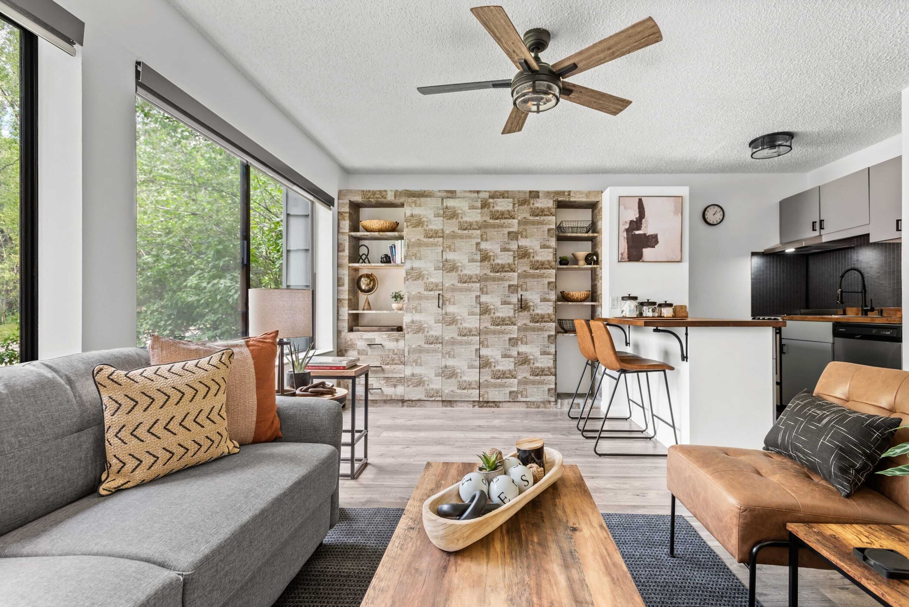 智能电视、办公室