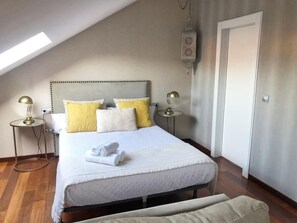 1 bedroom, iron/ironing board, Internet, bed sheets
