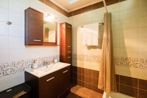 Bathroom - NeSo - Peter's Flat steps to Beach with Great Views (Platanias)