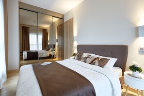 Luxury Apartment | 2 bedrooms, blackout drapes, soundproofing, iron/ironing board - Riga DeLuxe Apartment (Riga)