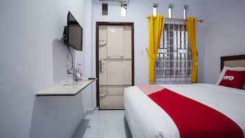 Standard Double Room | Desk, free WiFi, bed sheets