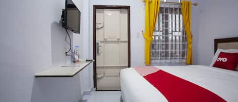 Standard Double Room | Desk, free WiFi, bed sheets