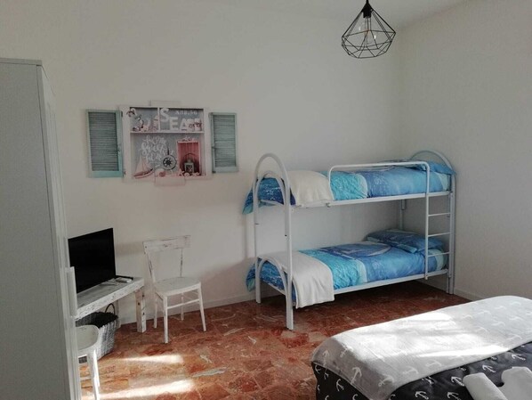 Quadruple Room, Shared Bathroom