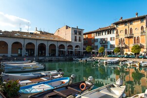 Pemandangan kota dari properti