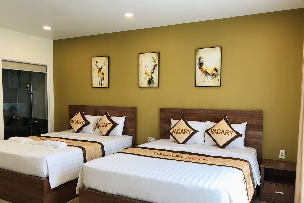Family Room, Balcony | 1 bedroom, minibar, in-room safe, desk