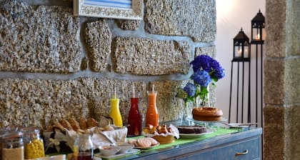 Egas Moniz 5 Suites Boutique Villa