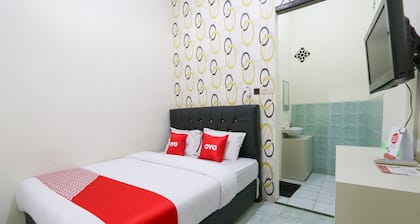 OYO 1479 A&a Inn