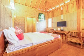 Kahden hengen deluxe-huone | Työpöytä, ilmainen Wi-Fi, vuodevaatteet