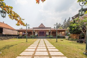 住宿正面