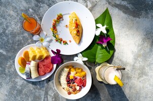 Daily cooked-to-order breakfast for a fee