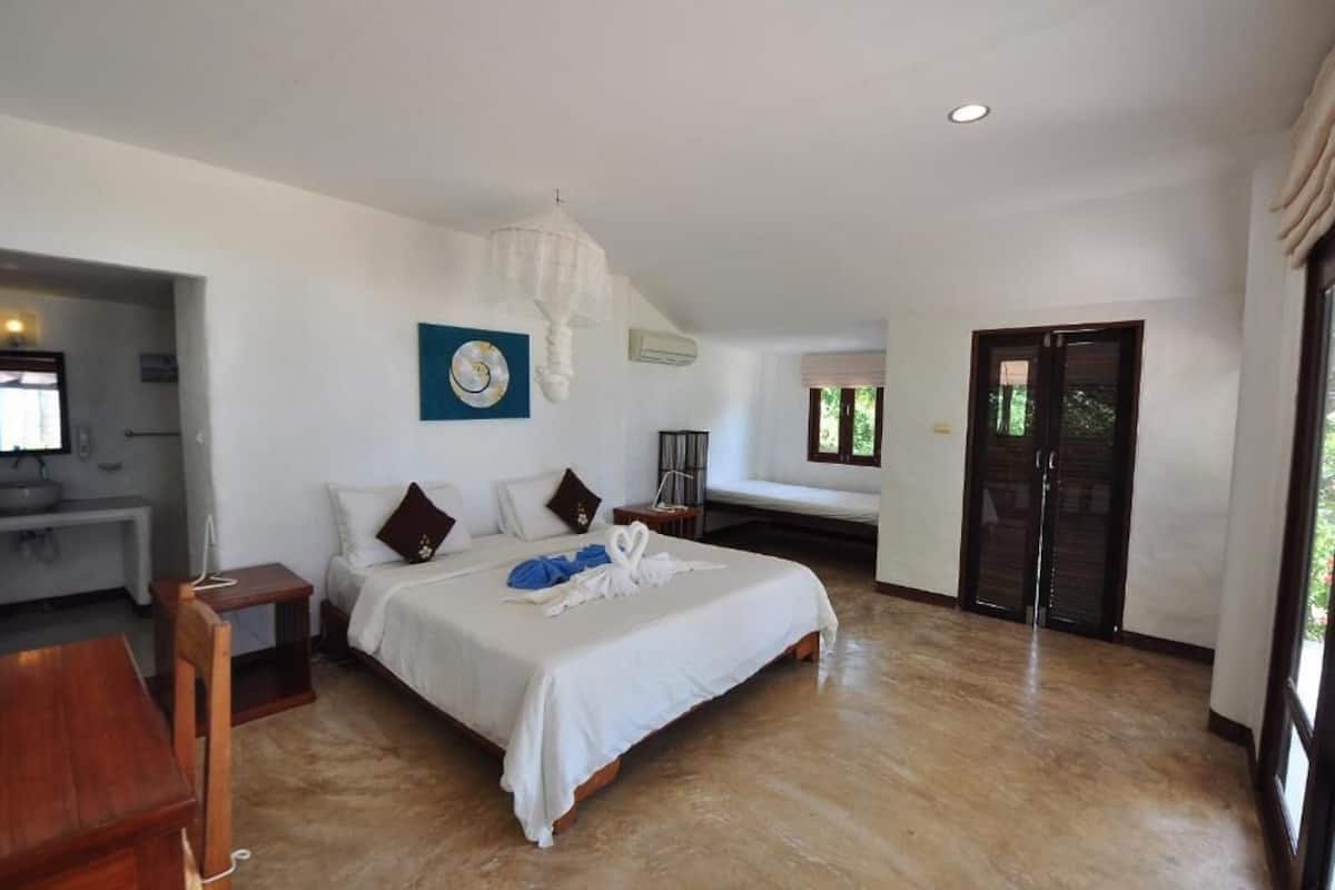 Lazy Bungalow