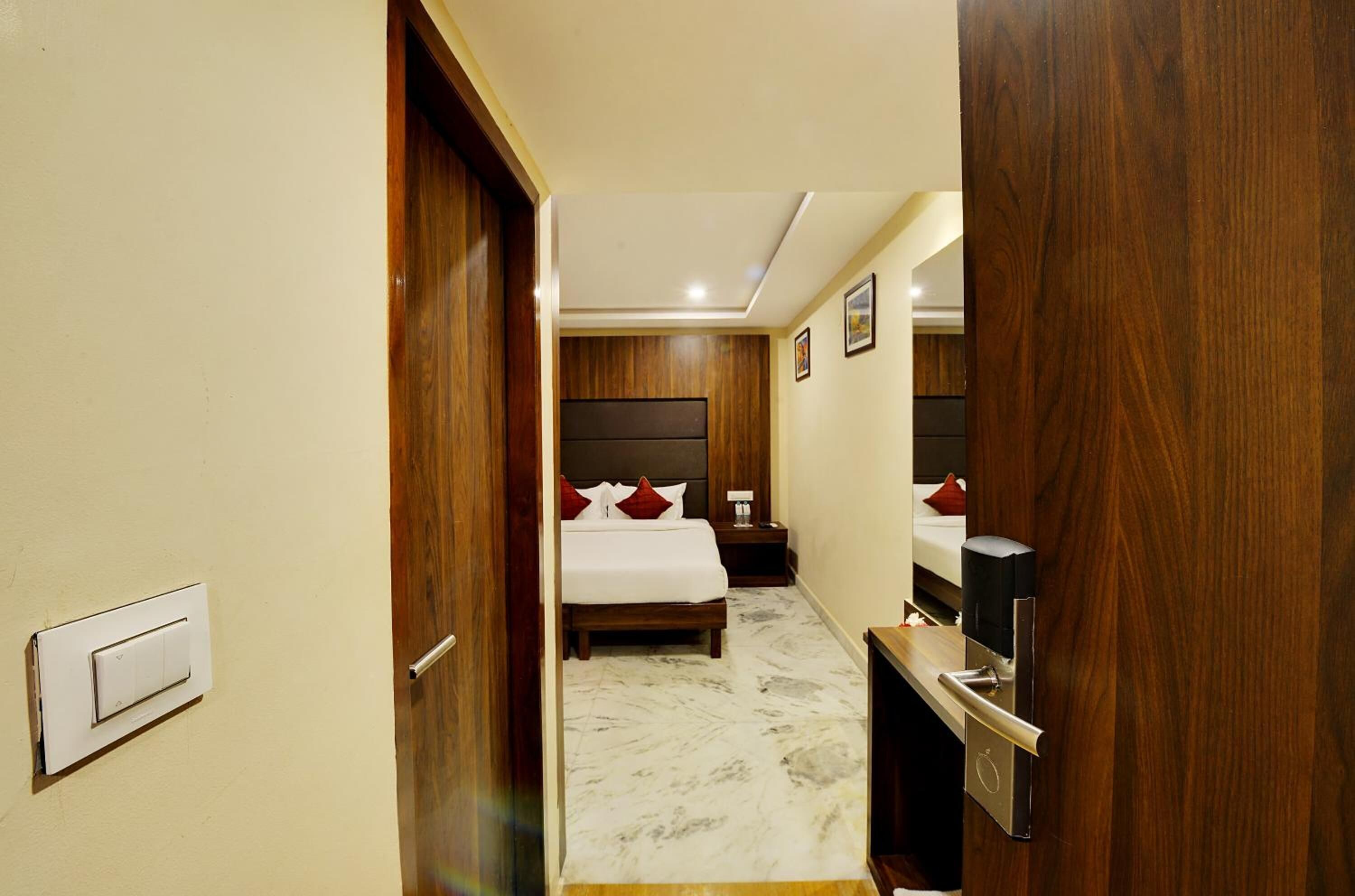 In-room safe, desk, laptop workspace, blackout curtains