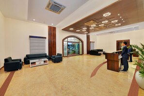 Lobby - Manpho Bell Hotel & Convention Center (Bengaluru)