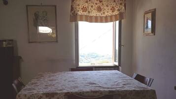 Villa, 2 Bedrooms, Patio | In-room dining