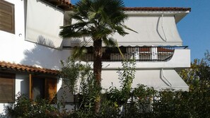 Exterior - Seaside of Kariani 2BD home for Relaxation (Pangaio)