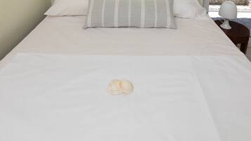 Apartment, 2 Bedrooms | 2 bedrooms, laptop workspace, iron/ironing board, free WiFi