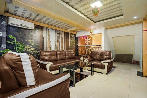 Townhouse Oak near Tugu Simpang Lima 
