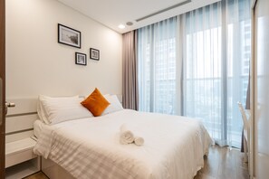 1 bedroom, in-room safe, iron/ironing board, WiFi - LANDMARK 81 APARTMENT- THE TALLEST BUILDING IN VIETNAM. (Ho Chi Minh)